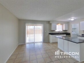 4225 W State Ave in Phoenix, AZ - Building Photo - Building Photo
