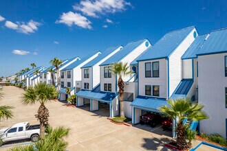 Spinnaker Condominiums in Corpus Christi, TX - Foto de edificio - Building Photo