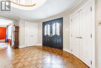 7644 Old Tremaine Rd in Milton, ON - Building Photo - Building Photo