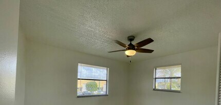 6030 SW 32nd St, Unit 3 in Miramar, FL - Foto de edificio - Building Photo