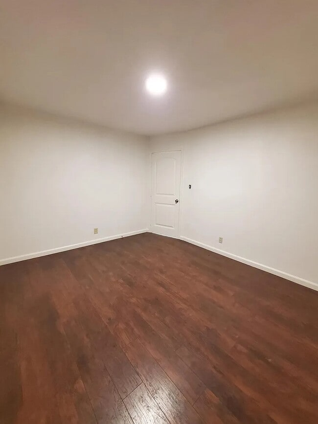 331 Las Palmas Ave in Sacramento, CA - Building Photo - Building Photo