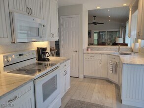 14873 Crescent Cove Dr in Ft. Myers, FL - Building Photo - Building Photo