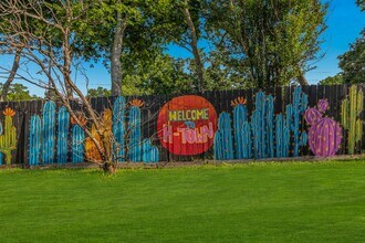 5755 Cartagena St in Houston, TX - Building Photo - Building Photo