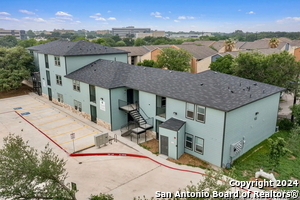 903 Canterbury Dr in San Antonio, TX - Foto de edificio - Building Photo