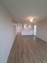 8906 Ilona Ln in Houston, TX - Foto de edificio - Building Photo