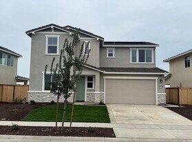 10204 Sesti Wy in Elk Grove, CA - Building Photo