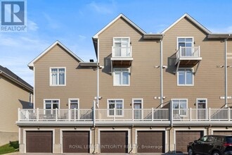 270 Kinghaven Cres in Ottawa, ON - Building Photo - Building Photo
