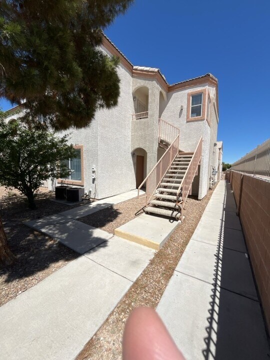 4655 Gold Dust Ave, Unit #109 in Las Vegas, NV - Building Photo