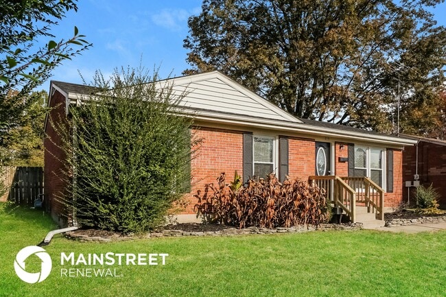 215 Kim Ct in Louisville, KY - Foto de edificio - Building Photo