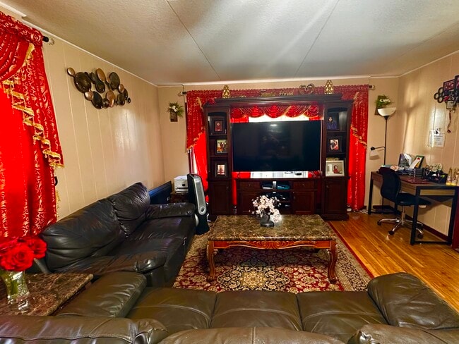 property at 2668 Kalihi St