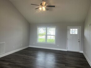 482 Labrador Dr in Bowling Green, KY - Building Photo - Building Photo
