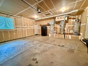 2125 Carson Oak Ct in Modesto, CA - Building Photo - Building Photo