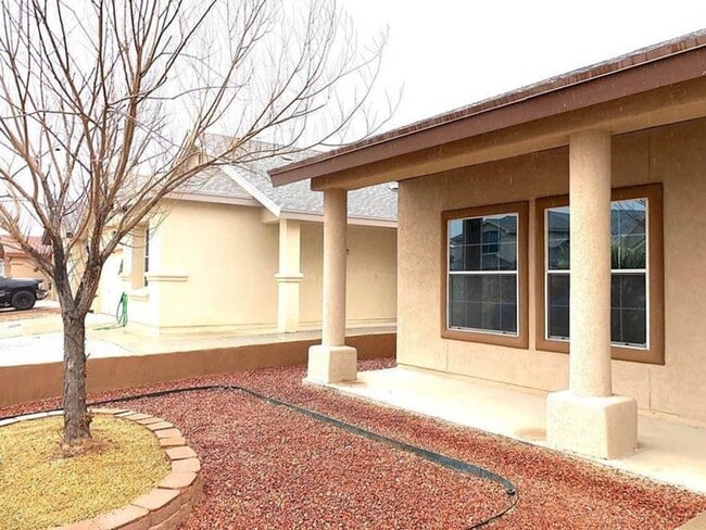 5481 Francisco Roque Dr in El Paso, TX - Building Photo - Building Photo