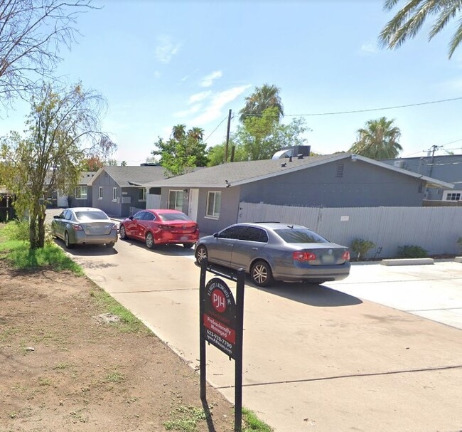 5709 N 8th Pl, Unit 5709 in Phoenix, AZ - Foto de edificio - Building Photo