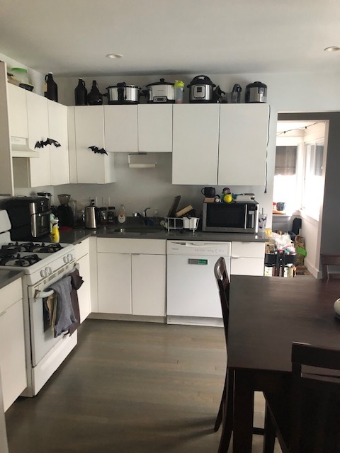 66 W Walnut Park, Unit 2