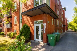 3017-3023 Rue Gilford in Montréal, QC - Building Photo