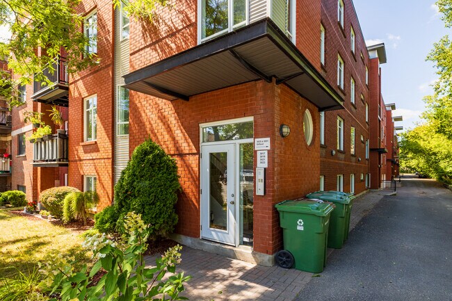 3017-3023 Rue Gilford