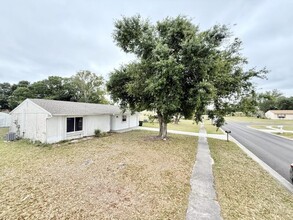 7574 Wexford St in North Port, FL - Building Photo - Building Photo