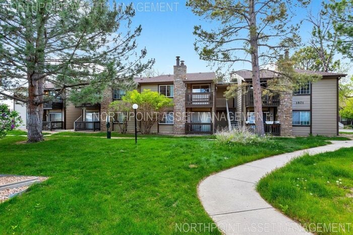 1871 S Pitkin Cir in Aurora, CO - Building Photo