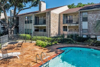 Cambridge Glen in Houston, TX - Foto de edificio - Building Photo