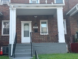 property at 1816 N Ellamont St