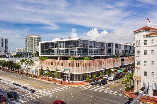 17 West in Miami Beach, FL - Foto de edificio - Building Photo