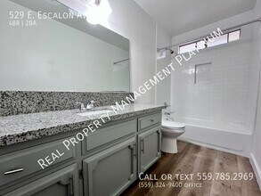 529 E Escalon Ave in Fresno, CA - Building Photo - Building Photo