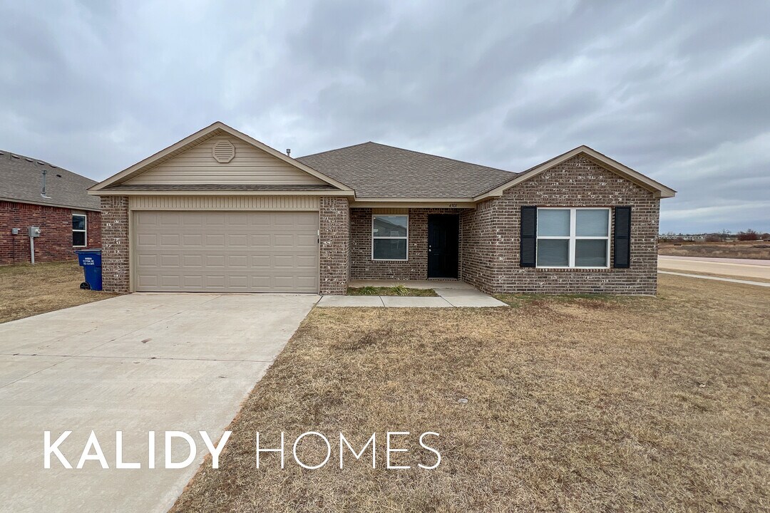 4301 Driftwood Dr in Harrah, OK - Building Photo