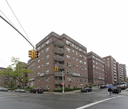 The Ambassador in Forest Hills, NY - Building Photo - Building Photo