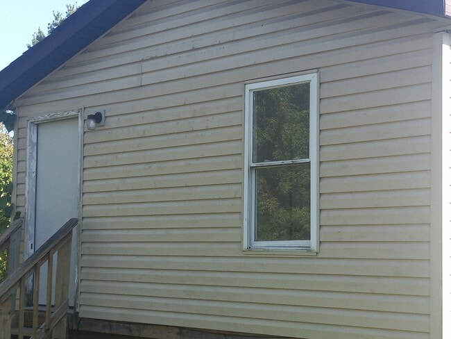 4865 River Rd, Unit 4865 river rd