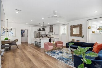 1212 E Gonzalez St in Pensacola, FL - Building Photo - Building Photo
