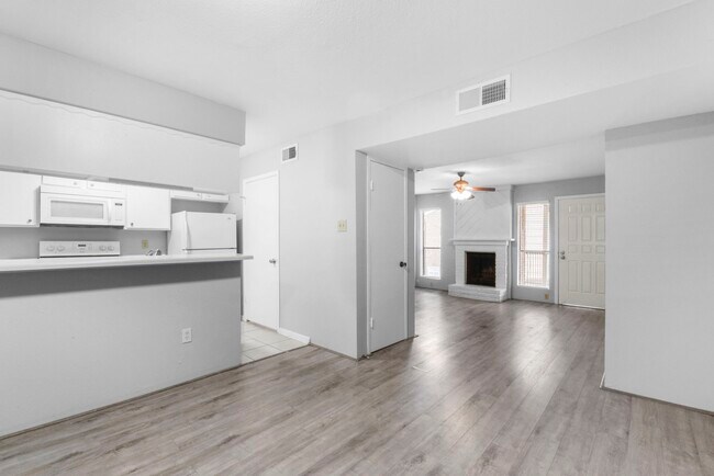 property at 2100 Wilcrest Dr