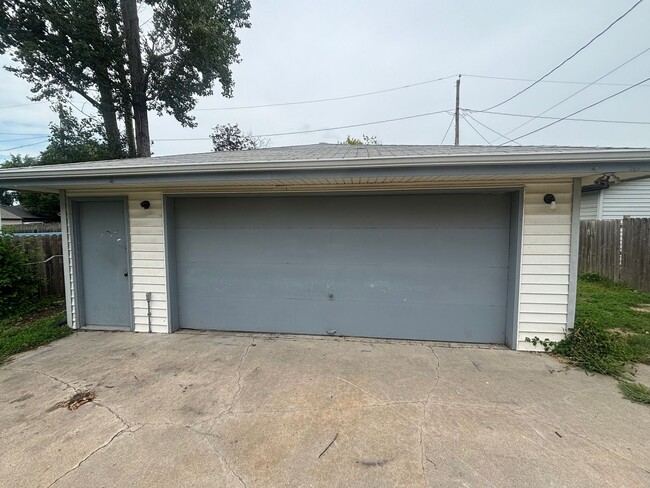 2508 Avenue H in Council Bluffs, IA - Building Photo - Building Photo