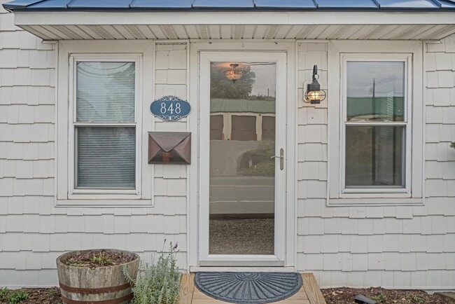 848 Bloom Rd in Danville, PA - Foto de edificio - Building Photo