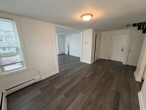 149 Adams St in Waltham, MA - Building Photo - Building Photo