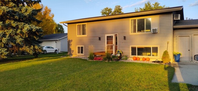 6208-6213 13th St N in Moorhead, MN - Building Photo - Building Photo