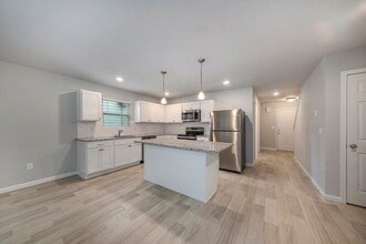 511 Burr St in Jackson, MI - Building Photo - Building Photo