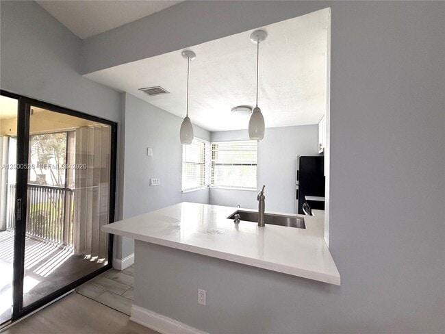 802 Constitution Dr in Homestead, FL - Building Photo - Building Photo