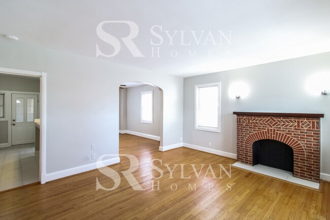 920 Lyndhurst St in Baltimore, MD - Building Photo - Building Photo