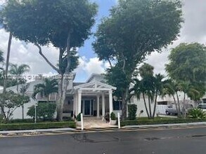 17515 NW 67th Ct in Hialeah, FL - Building Photo - Building Photo