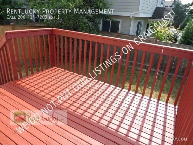 1512 S Puget Dr in Renton, WA - Building Photo - Building Photo