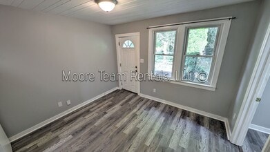 18 Jerry Ln in Hendersonville, NC - Building Photo - Building Photo