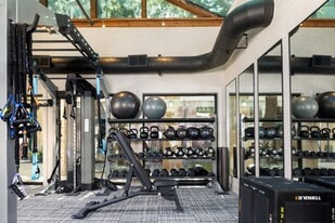 Eastbridge Apartments in Dallas, TX - Building Photo