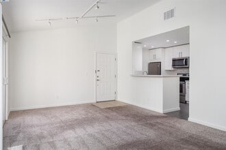 140 Reflections Dr in San Ramon, CA - Building Photo - Building Photo