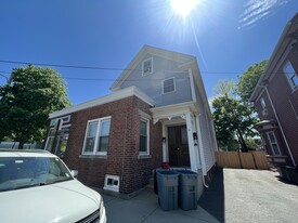 26 White St, Unit 2 in Cambridge, MA - Building Photo