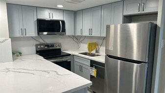 7520 Hornwood Dr in Houston, TX - Building Photo