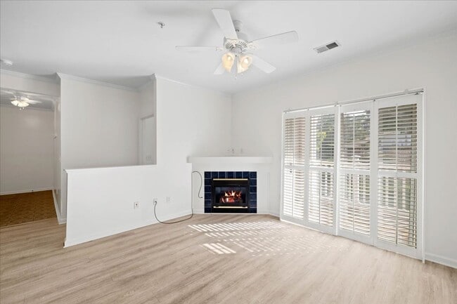 property at 305 N Knollwood Dr