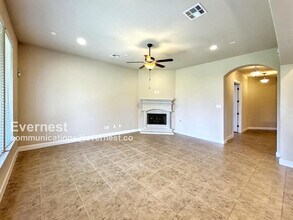 204 Brantley Lake Ln in Georgetown, TX - Building Photo - Building Photo