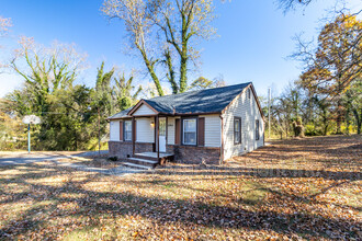 4864 Shell Ln in Knoxville, TN - Building Photo - Building Photo