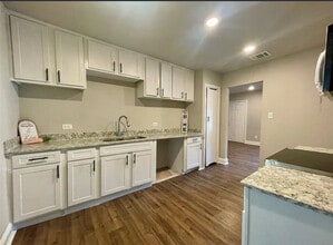 2301 Garrison Ave in Fort Worth, TX - Building Photo - Building Photo
